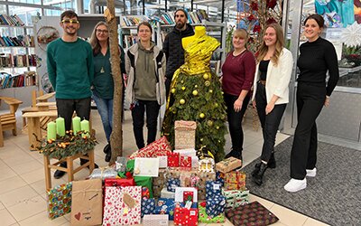 Übergabe der Weihnachtsgeschenke durch die BWF Group