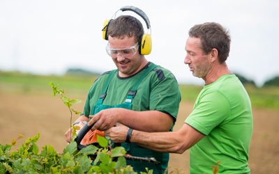 Die Experten im Sankt Nikolaus KJF Berufsbildungswerk helfen jungen Menschen dabei, die für sie richtige Ausbildung zu finden (Foto: KJF/Carolin Jacklin).